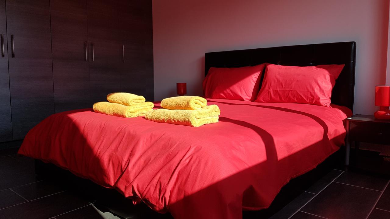 Dezo Luxury Town Apartment Larnaca Ngoại thất bức ảnh